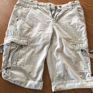 Men’s Guess Tan Cargo Shorts sz 34
